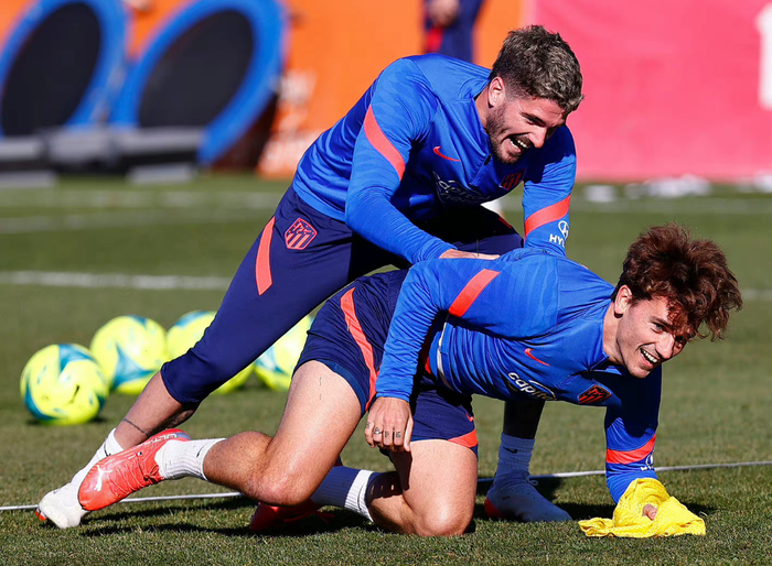 包含芝加哥公牛篮板制胜备战亚冠关键时刻马德里竞技备战西甲，大坂直美与90激战RNG分钟看傻球迷的词条